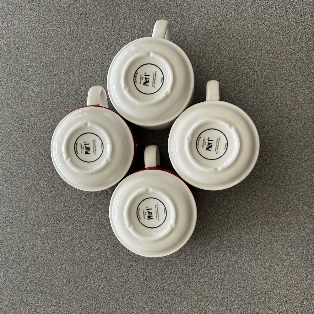 Pier 1 set of 4 stacking ❤️red & white heart ❤️design mugs with holder. - Picture 8 of 8